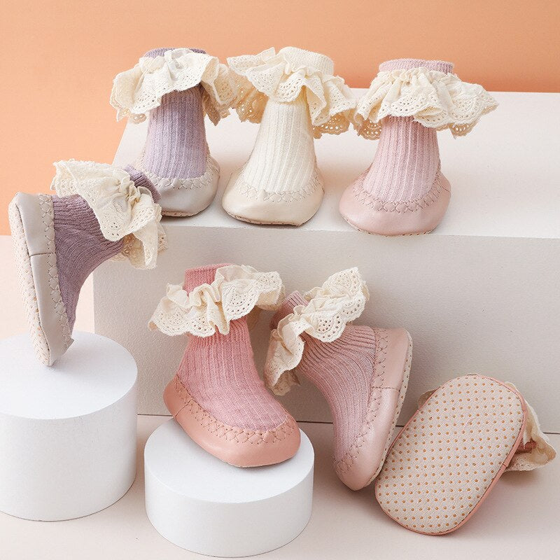 Baby Girls Ruffle Socks with Rubber Soles Infant Sock Newborn Autumn Children Floor Lace Flowers Shoes anti Slip Soft Sole Sock